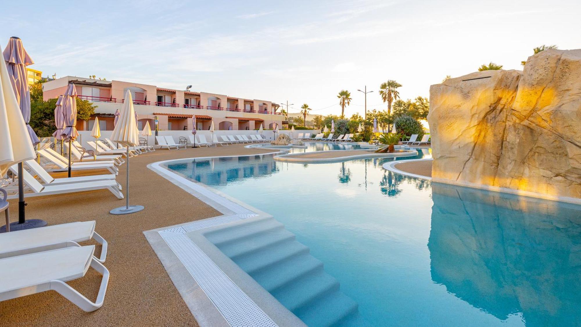 Kaliope Hotel & Residence By Oustal Del Mar Le Lavandou Exterior foto