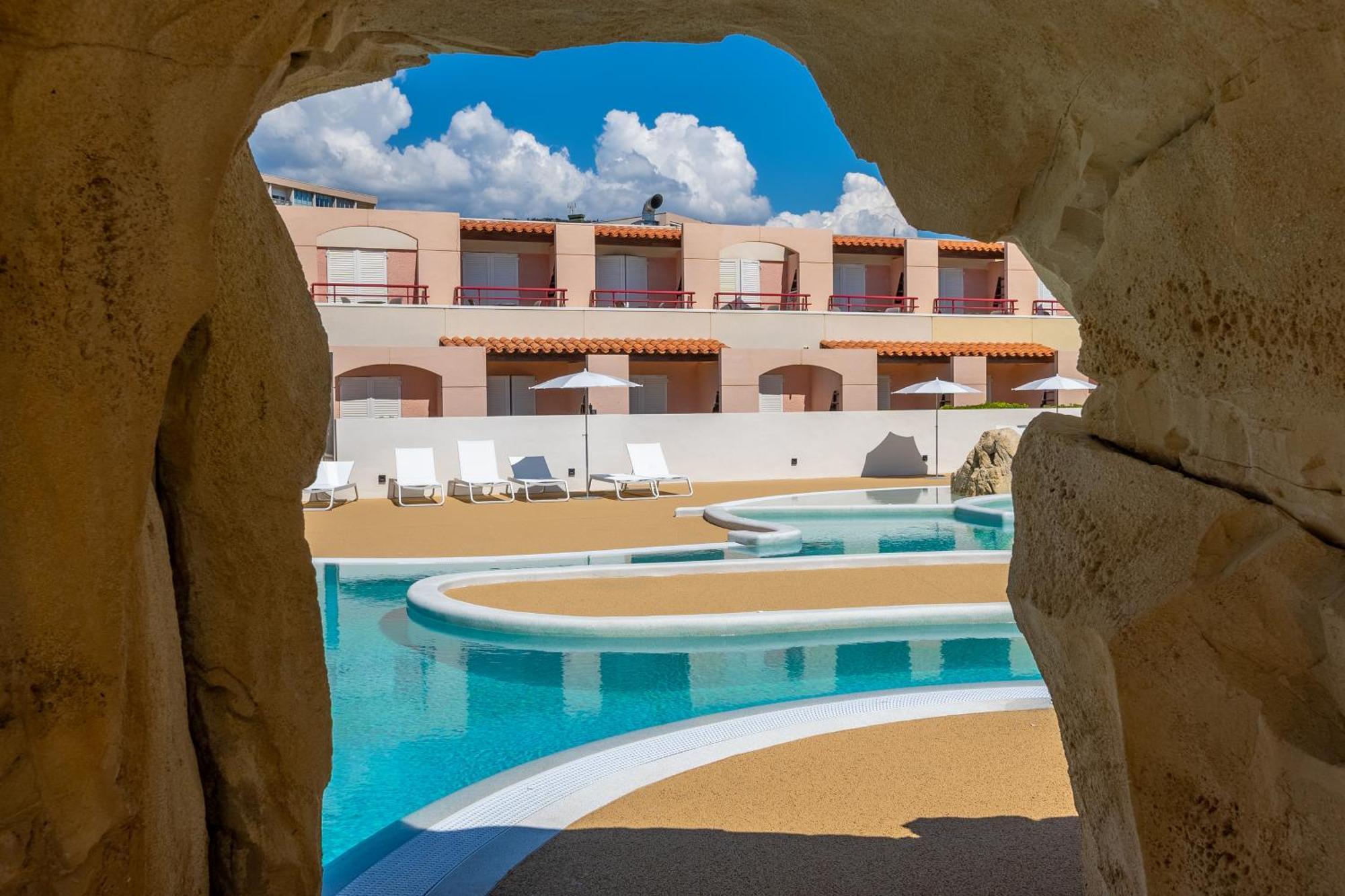 Kaliope Hotel & Residence By Oustal Del Mar Le Lavandou Exterior foto